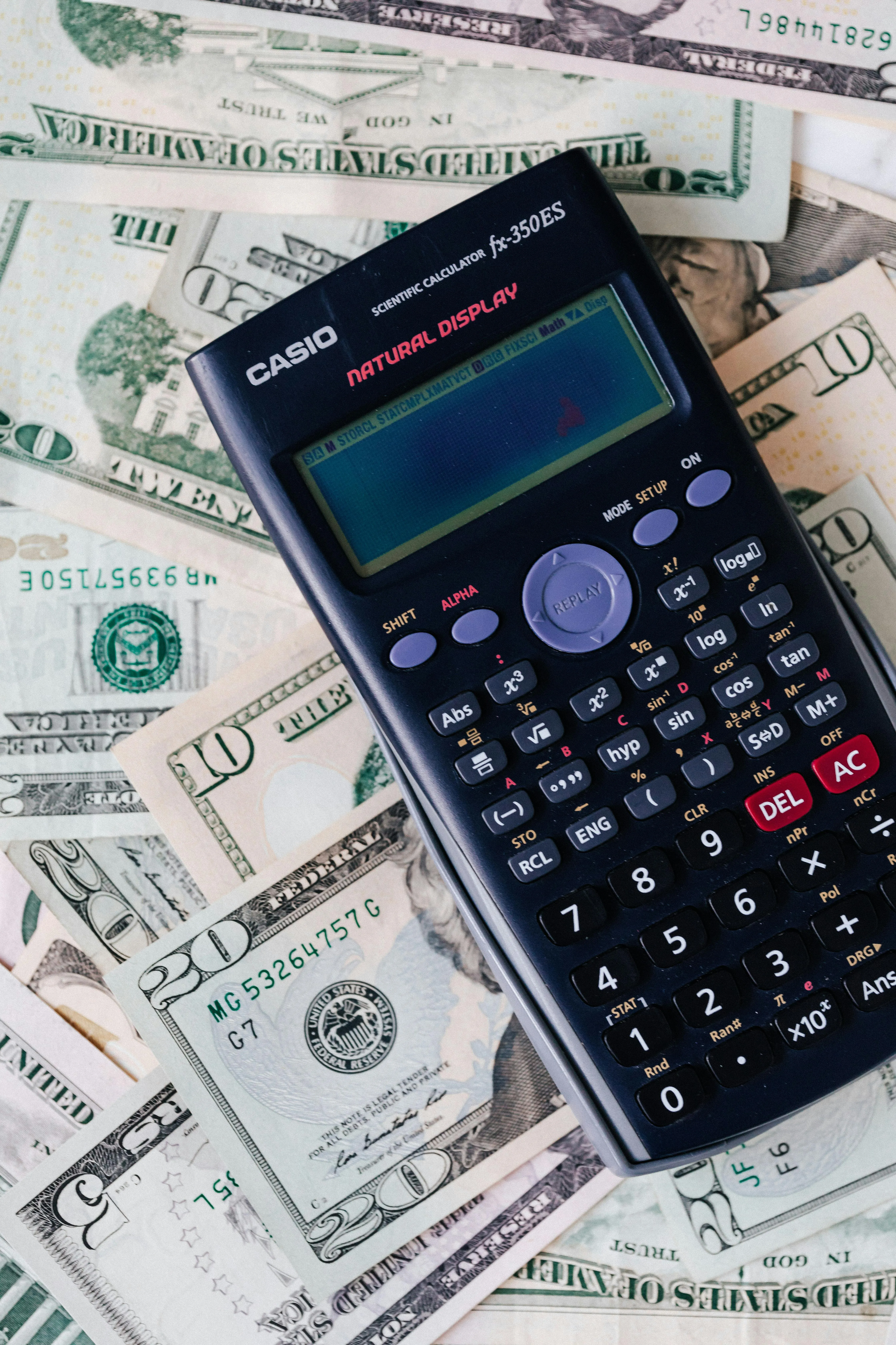 how to get a finance degree
