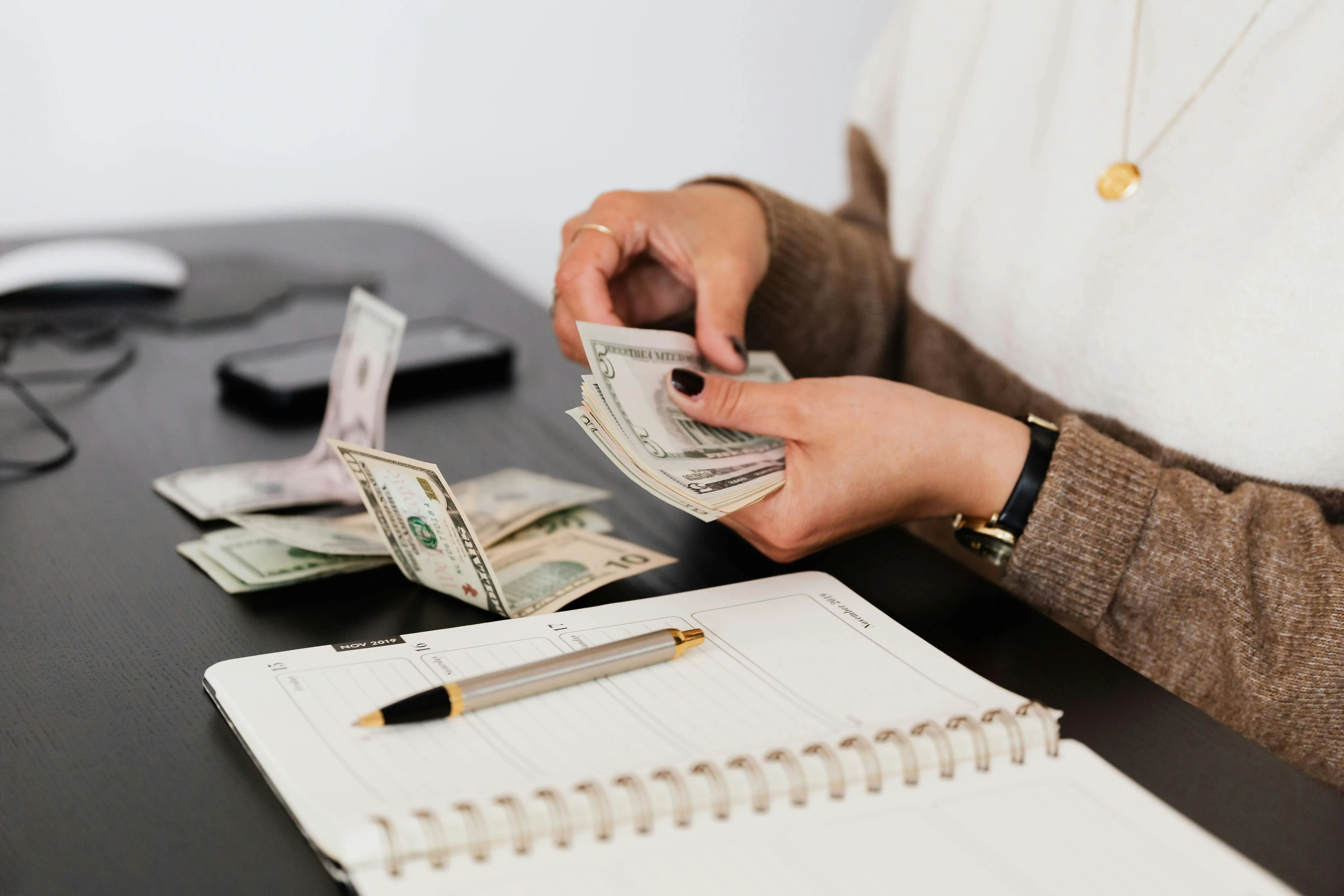 what is basis points in finance