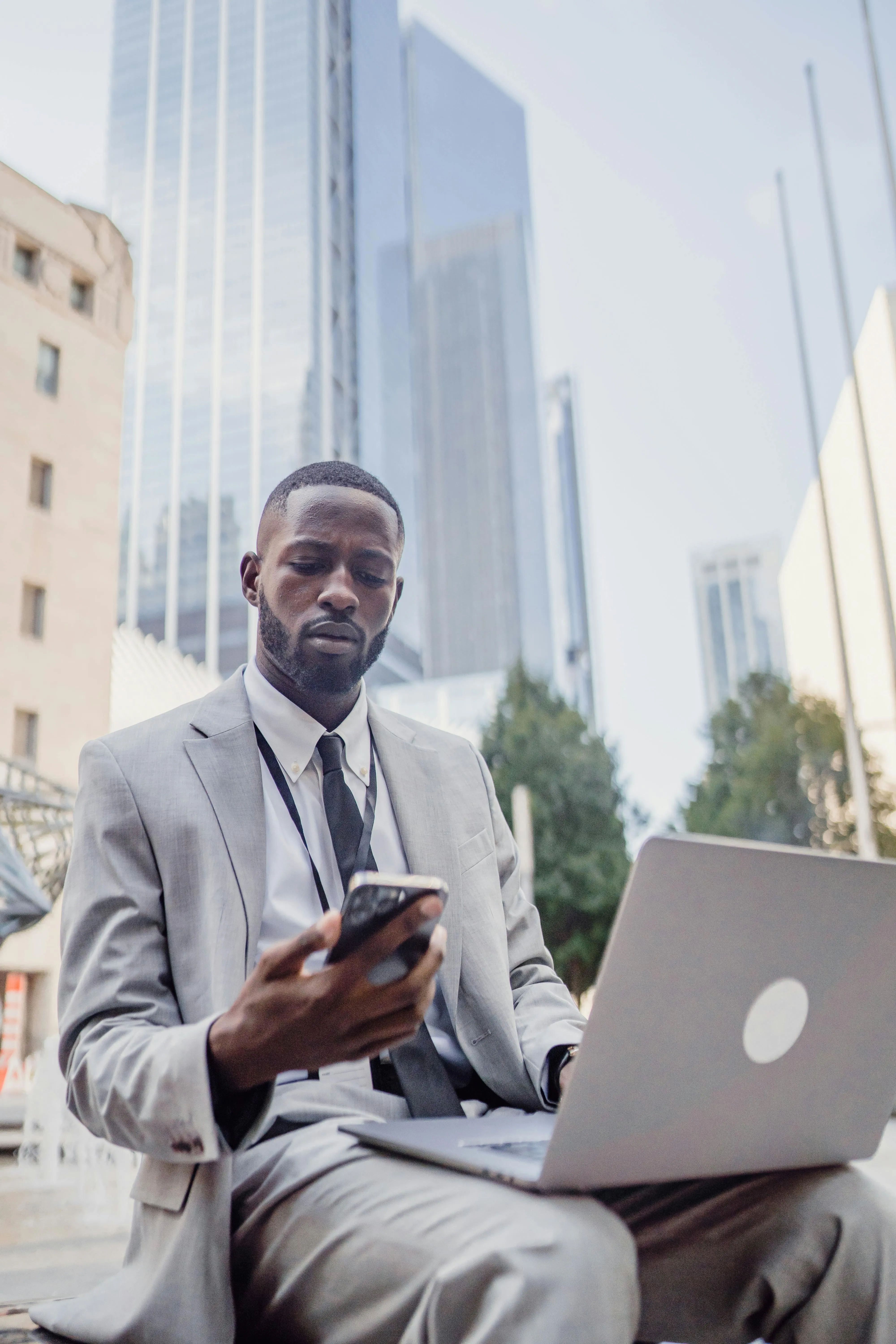 do finance managers get commission