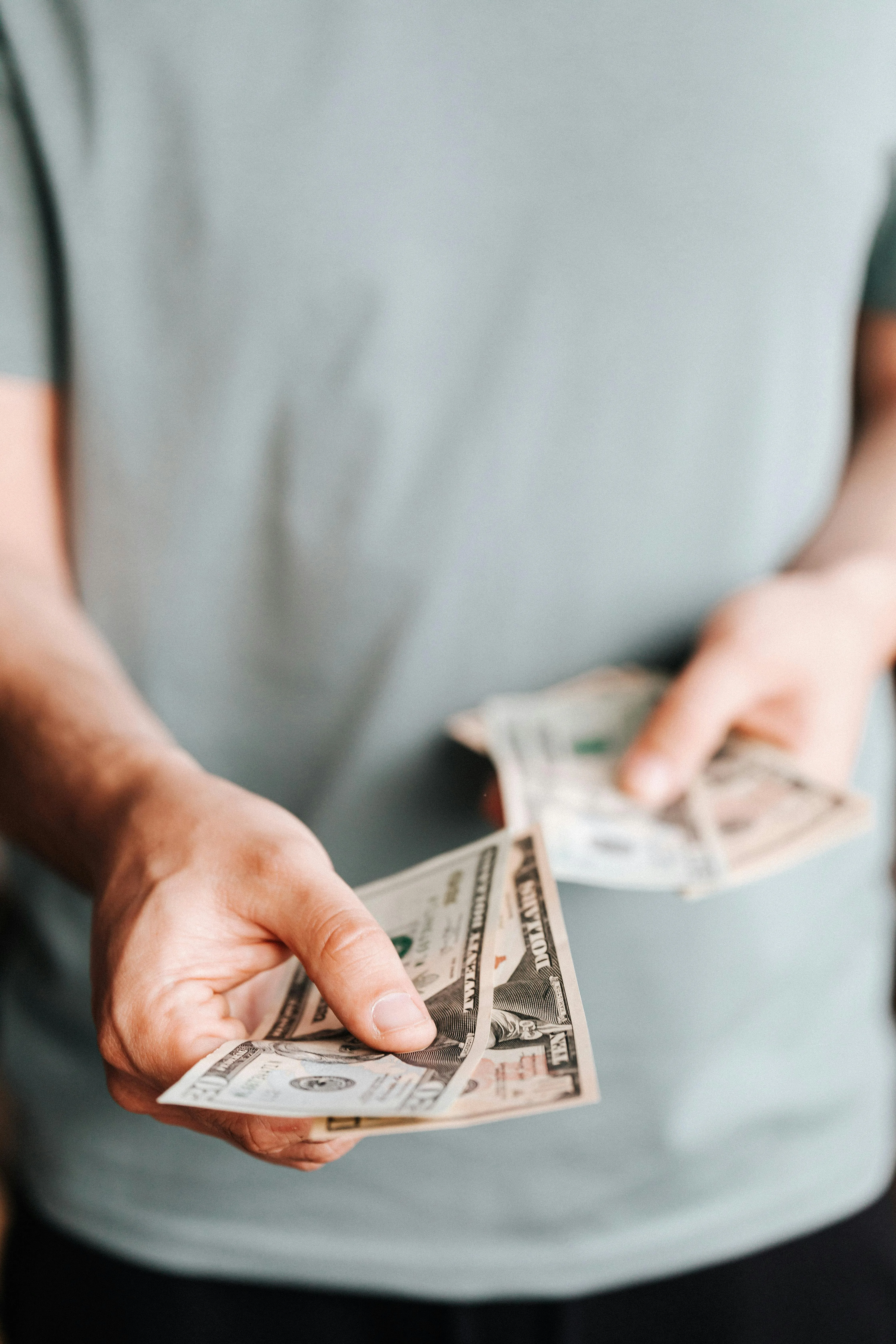 does cricket let you finance phones
